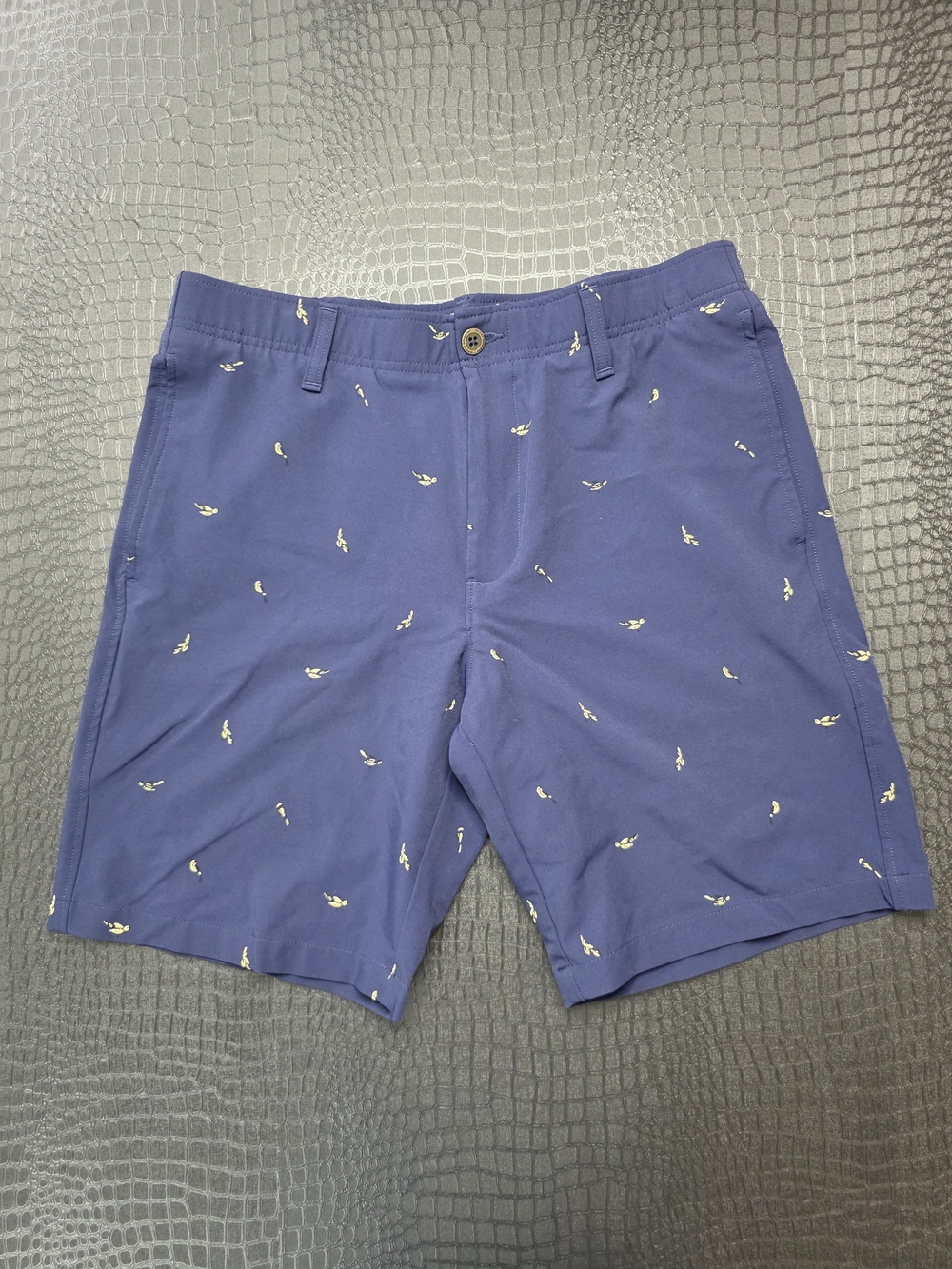 Under Armour UA Men's Golf Printed Short Birds Design Size 34 Style 1377303